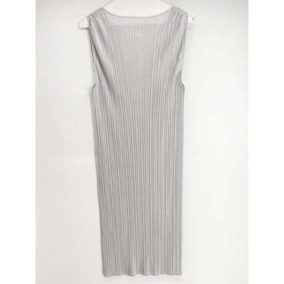PLEATS PLEASE ISSEY MIYAKE BASICS in LIGHT GRAY OS - Picture 2 of 5